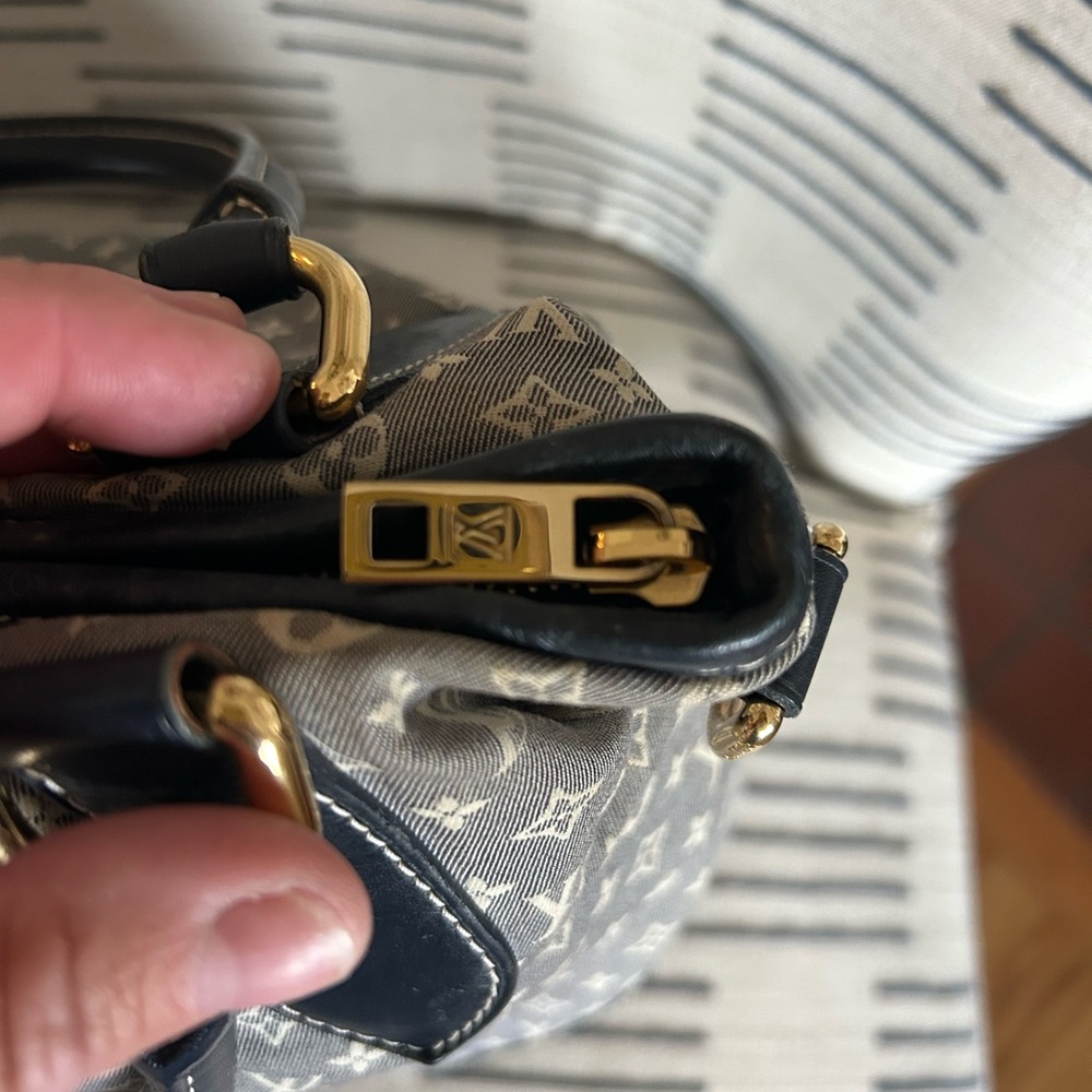 Louis Vuitton Navy Idylle Elegie Shoulder or Crossbody Bag - Picture 7 of 9